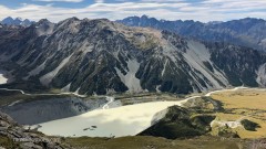 Looking_into_the_Hooker_Valley_from_trail