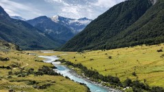 River_Walk_in_the_Matukituki_Valley