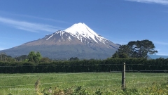 Taranaki_view_from_the_farm