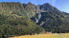 Walking_in_Mt_Aspiring_National_Park